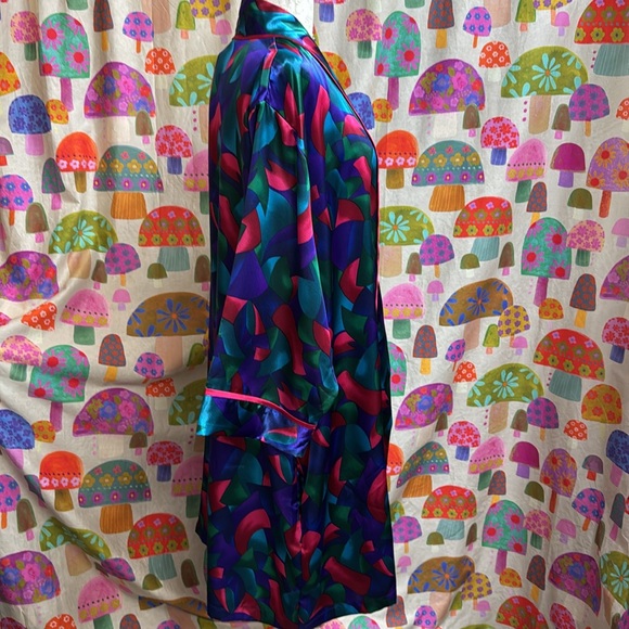 Cacique Silky Feel Bathrobe. M/L - Picture 4 of 13